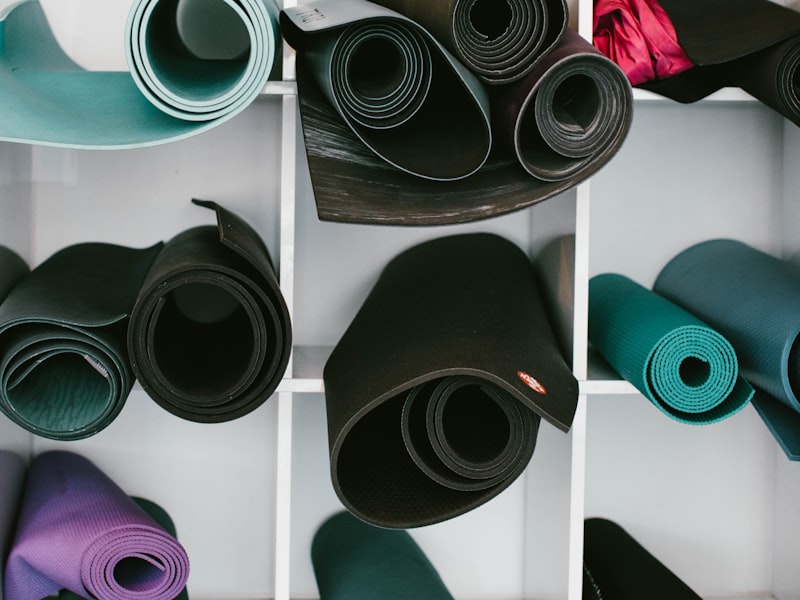 Natural rubber yoga mat with superior non-slip grip - wholesale from YogaPeak